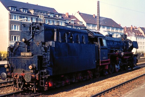BR_042_208_osnabruck_Hbf_Bahnhof_1974_a.jpg