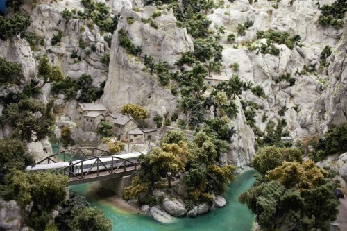 Miniaturwunderland_France_SNCF_MiWuLa_Modellbahn_H0_Z_Gebirge-2.jpg