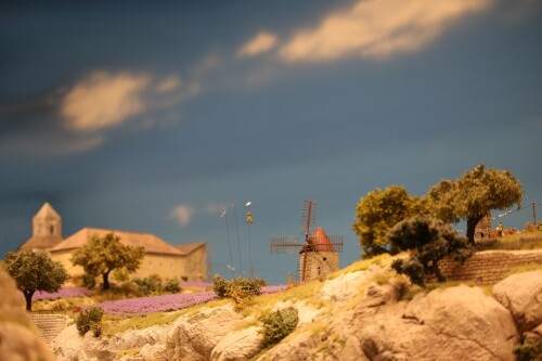 Miniaturwunderland_France_Provence_Lavendel_Felder_Frankreich_MiWuLa_Modellbahn_H0_a-2.jpg
