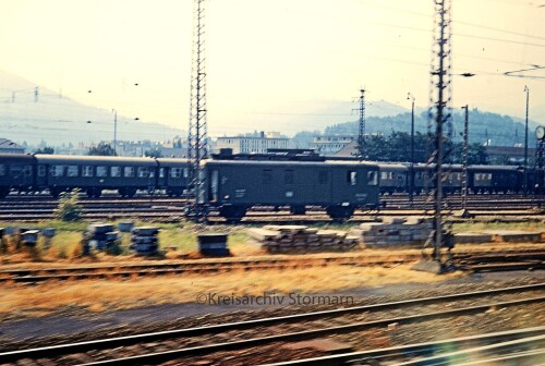 Freiburg_Bahnhof_1973_Sonderwagen.jpg