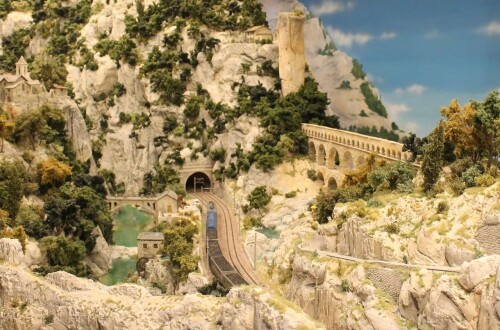 Miniaturwunderland_France_SNCF_MiWuLa_Modellbahn_H0_c-1.jpg