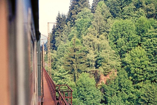 Himmelreich_Titisee_Eisenbahnbrucke_1967_Eilzug_a.jpg