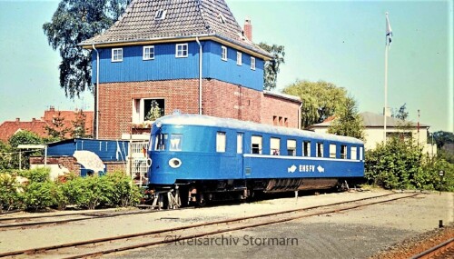 VT_06_leipziger_Hamburger_Bauart_1974_travemunde_bahnhof_segelverein.jpg
