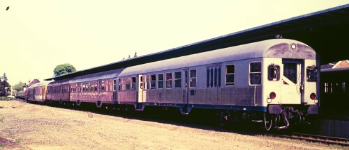 travemunde_bahnhof_1986_V_200_DoSto_LBE_Doppelstockwagen_Silberling_3.-Klasse-Steuerwagen_Hasenkasten-2.jpg