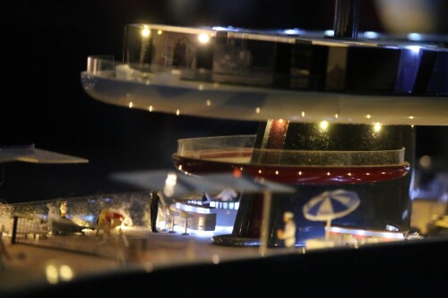 Monaco_grose_Phantasie_phantasy_Luxusyacht_Miniaturwunderland_Miwula_H0_Modellanlage_Modellbau-10.jpg