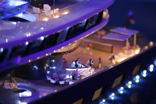 Monaco_grose_Phantasie_phantasy_Luxusyacht_Miniaturwunderland_Miwula_H0_Modellanlage_Modellbau-14.jpg