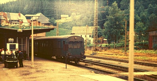 Steuerwagen_ES_85_ES85_VK_1973_Bahnhof_neustadt_schwarzwald.jpg