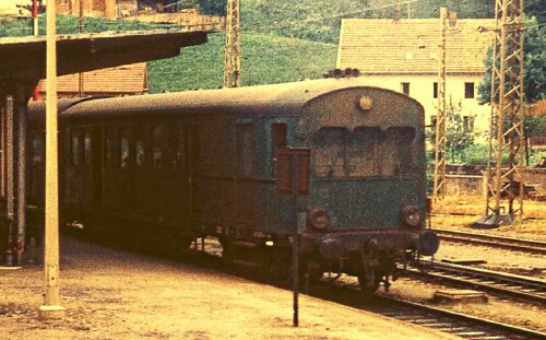 Steuerwagen_ES_85_ES85_VK_1973_Bahnhof_neustadt_schwarzwald_aa.jpg