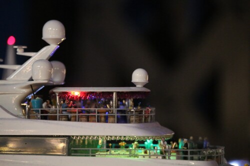 Monaco_grose_Luxusyachten_Miniaturwunderland_Miwula_H0_Modellanlage_Modellbau-7.jpg