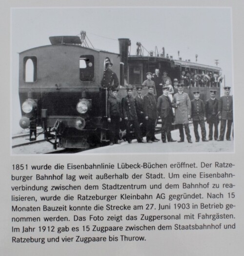 202307-Ratzeburger-Kleinbahn-Damm-Richtung-Thurow-0aaaa.jpg