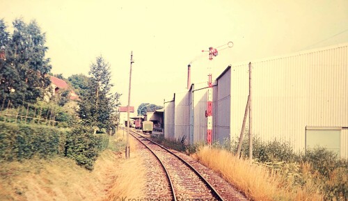 Furtwangen_Bahnhof_1967_Gleis_Landerbahnen_Flugelsignal_Epoche_1_a.jpg