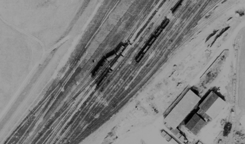 Tuttlingen_1968_entgleister_Guterwaggon_Luftbild_Bahnhof.png