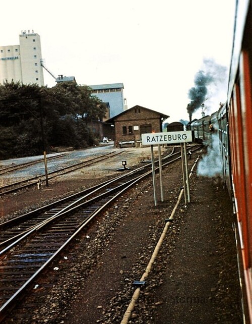 Ratzeburg_Bahnhof_1969_BR_78_Sambawagen_Waggon.jpg