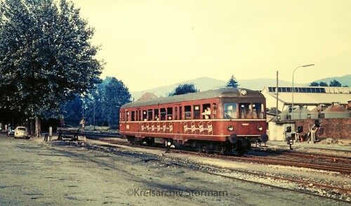 Achern_Bahnhof_1972_Triebwagen-0.jpg