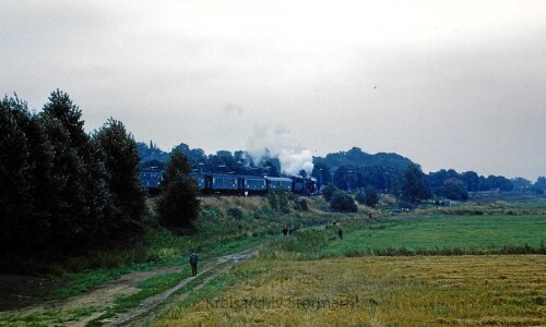 1969_BR_03_Hechtwagen_Lauenburg_Elbbrucke_Bahnhof-2.jpg