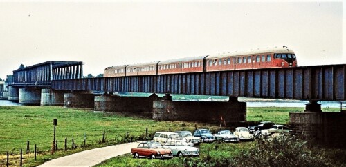 1969_VT_08.5-Lauenburg_Elbbrucke_Bahnhof_VT_12.5.jpg