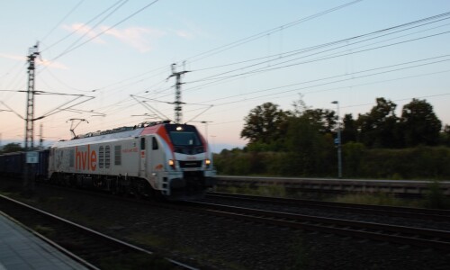 BR_159_EuroDual_HVLE_Boizenburg_Bahnhof_2023_Jun-1.jpg