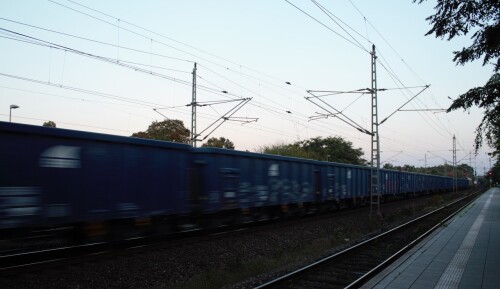BR_159_EuroDual_HVLE_Boizenburg_Bahnhof_2023_Jun-3.jpg