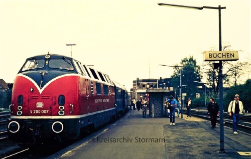 Buchen-Bahnhof-1987-BR-220-007-V200-a.jpg