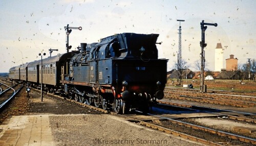 Buchen_Bahnhof_1967_BR_78_248_Nahverkehrszug_Umbauwagen_Dreiachser.jpg