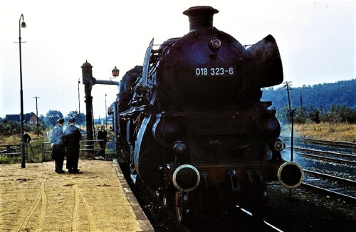 Buchen_Bahnhof_1969_BR_018_323-6_Sonderfahrt-3.jpg