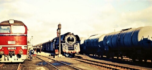 Buchen_Bahnhof_1973_BR_01.5-BR_120_V_200_133_DR_Taigatrommel_innerdeutsche_Grenze.jpg