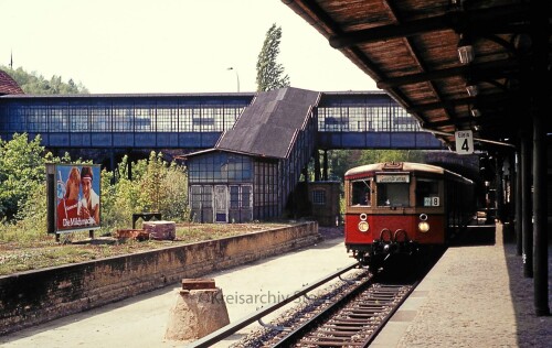 Berlin_1984_Gesundbrunnen_S-Bahnhof_S_2-2.jpg