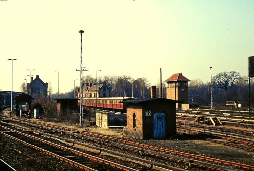 Berlin_1984_Grunewald_Bahnhof_Betriebswerk_BW-2g.jpg