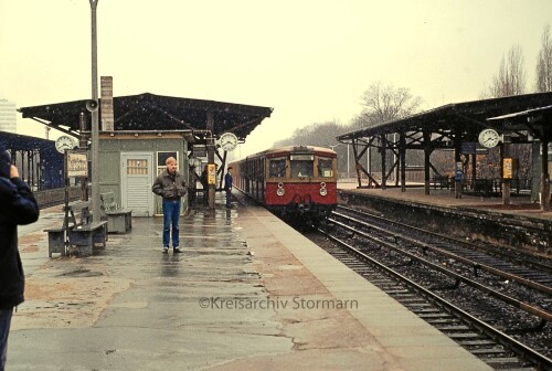 Berlin_Bahnhof_Charlottenburg_S-Bahn_Bahnsteig_Schwerdtfeger_1984---Kopie.jpg