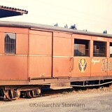 Buhl_Bahnhof_1967_Schmalspurbahn_Personenwaggon_Jagermeister_Werbung_auf_Zug_Nebenbahn_Privatbahn_VT_2