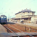 E-10_115_BR_110_Buhl_Bahnhof_Eilzug_DB