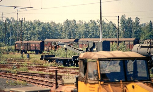 Lastenkrahn_DB_Bahn_Bahnhof_Haltingen_1973-3.jpg