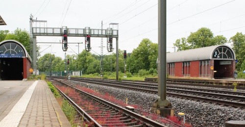 Schwarzenbek Bahnhof Unterführung Bahnsteig Signalbrücke Zweckbau (1)