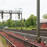 Schwarzenbek_Bahnhof_Unterfuhrung_Bahnsteig_Signalbrucke_Zweckbau-1