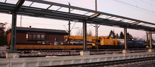 Schwerlastkran Schiene Schwarzenbek Bahnhof Tausch Weichen Bauzug 2024 Okt Zug (1)