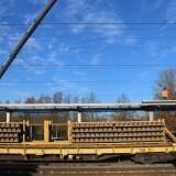 Teleskopkran_Schwarzenbek_Bau_Bahnsteigdach_morgens_20241130-4