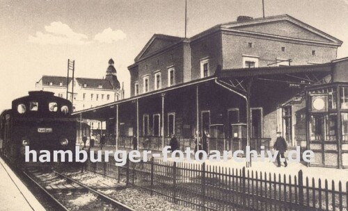 Bergedorf_Bahnhof_Empfangsgebaude_1910.jpg
