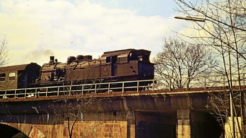 Reinbek_Bahnhof_1967_BR_078_nahverkehrszug_Umbauwagen_Hasenkasten-3.jpg