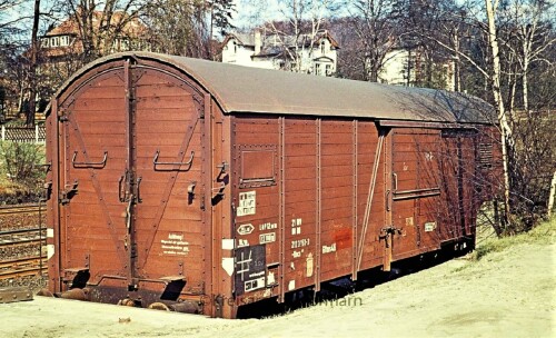 Reinbek_Bahnhof_1967_Guterwagen_Laderampe-1.jpg