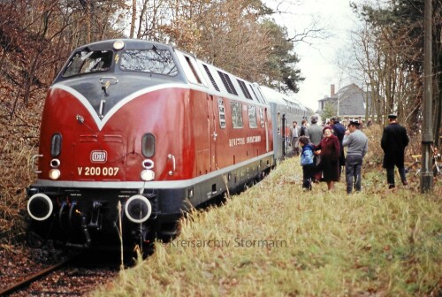 Krummel_Bahnhof_Sonderfahrt_V_200_007_Deutsche_Bundesbahn_LBE_Doppelstockwagen_DAB_26_aa---Kopie.jpg