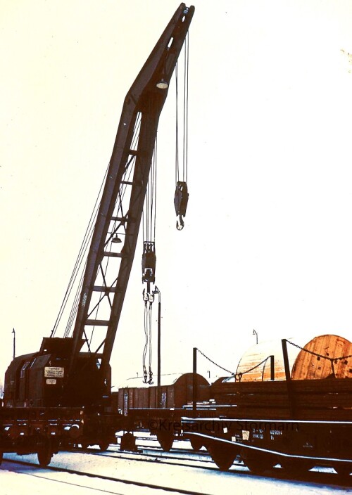 Dampfkran_schwerer_Schwerlastkran_Begleitwagen_DB_Deutsche_Bundesbahn_1970_Billwerder_Moorfleet_Kabelrolle-6.jpg