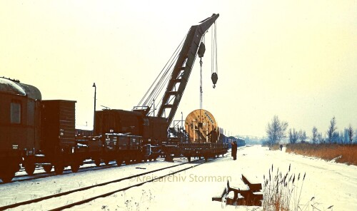 Dampfkran_schwerer_Schwerlastkran_Begleitwagen_DB_Deutsche_Bundesbahn_1970_Billwerder_Moorfleet_Kabelrolle-7.jpg