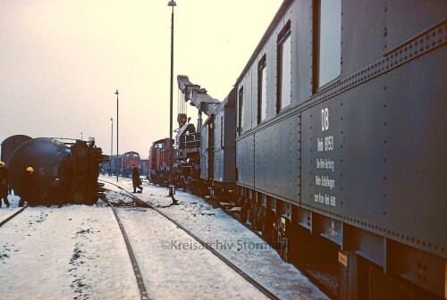 Dampfkran_schwerer_Schwerlastkran_Kesselwagen_umgesturzt_DB_Deutsche_Bundesbahn_1970_Billwerder_Moorfleet-1.jpg