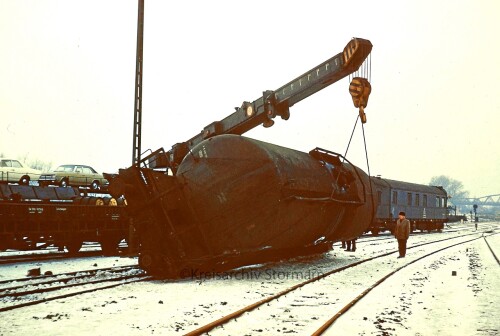 Dampfkran_schwerer_Schwerlastkran_Kesselwagen_umgesturzt_DB_Deutsche_Bundesbahn_1970_Billwerder_Moorfleet-2.jpg