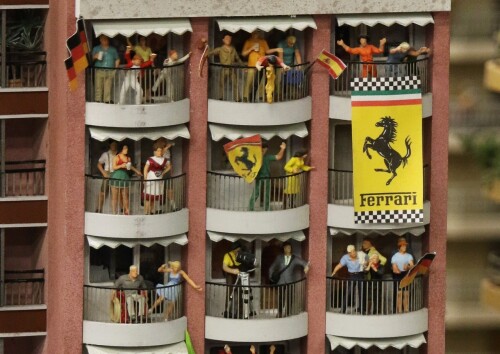 Monaco_Miniaturwunderland_Balkone_Miwula_Formel-1_Fans-6.jpg
