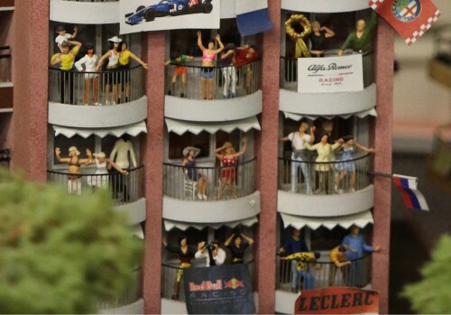 Monaco_Miniaturwunderland_Balkone_Miwula_Formel-1_Fans-8.jpg