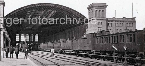1880_Venloer_Bahnhof_Pariser_Hannoverscher_Bahnhofin_Hamburg_ab_1872_a-2.jpg