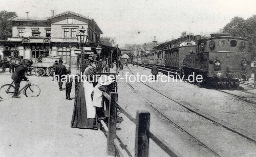 1906_Klostertor_Bahnhof_Hamburg_Badeanstalt_Schweinemarkt-1.jpg