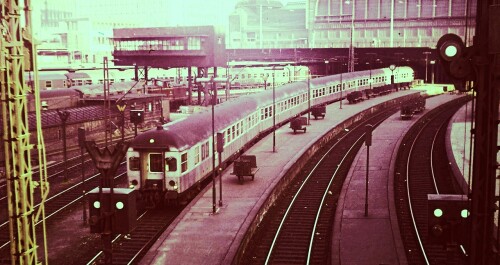 Hamburg_Hauptbahnhof_Hbf_1966_Eilzug_Silberlinge_D-Zug.jpg