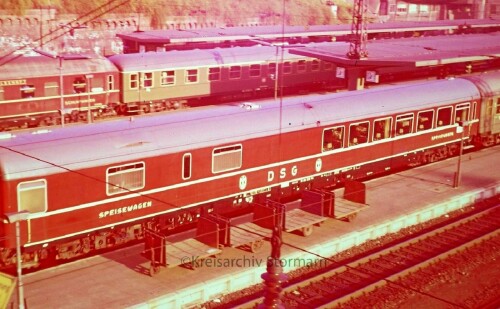 Hamburg_Hauptbahnhof_Hbf_1966_Speisewagen_D.S.G-2.jpg